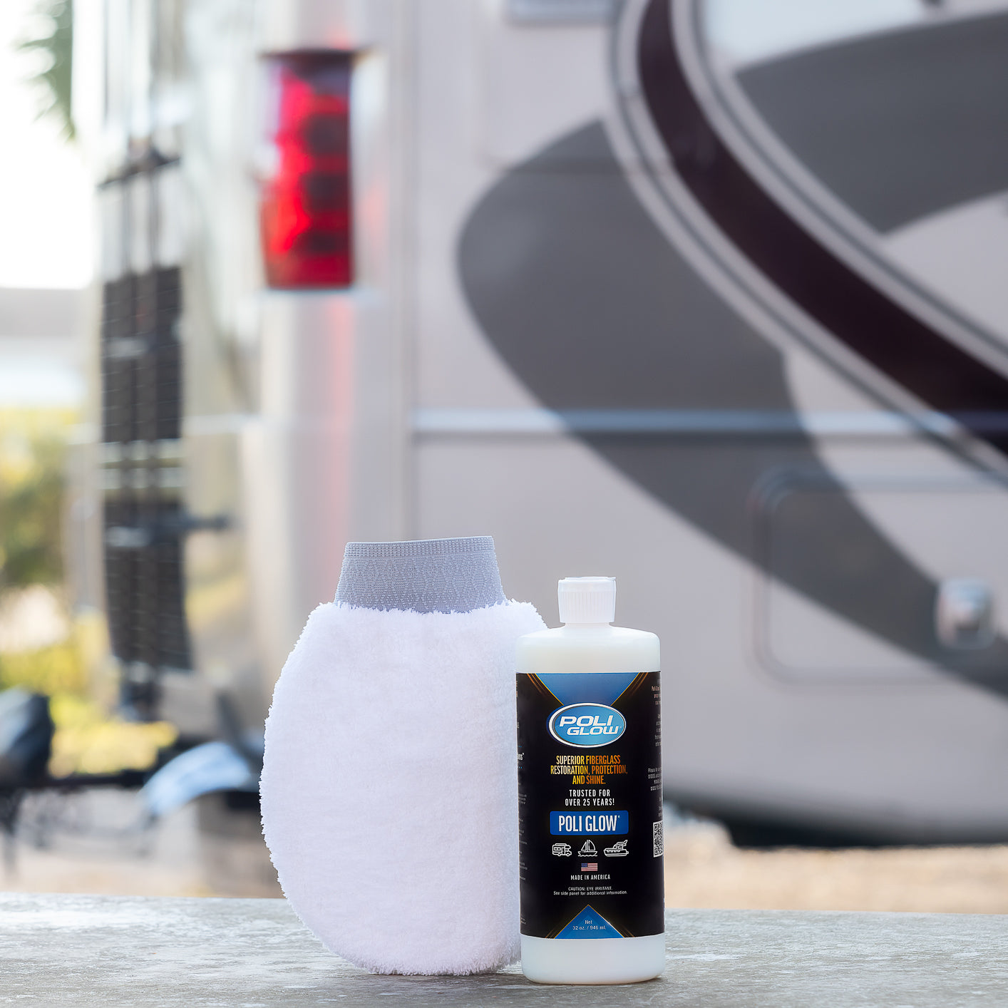 Poli Glow® Boat & RV Polish with Mitt