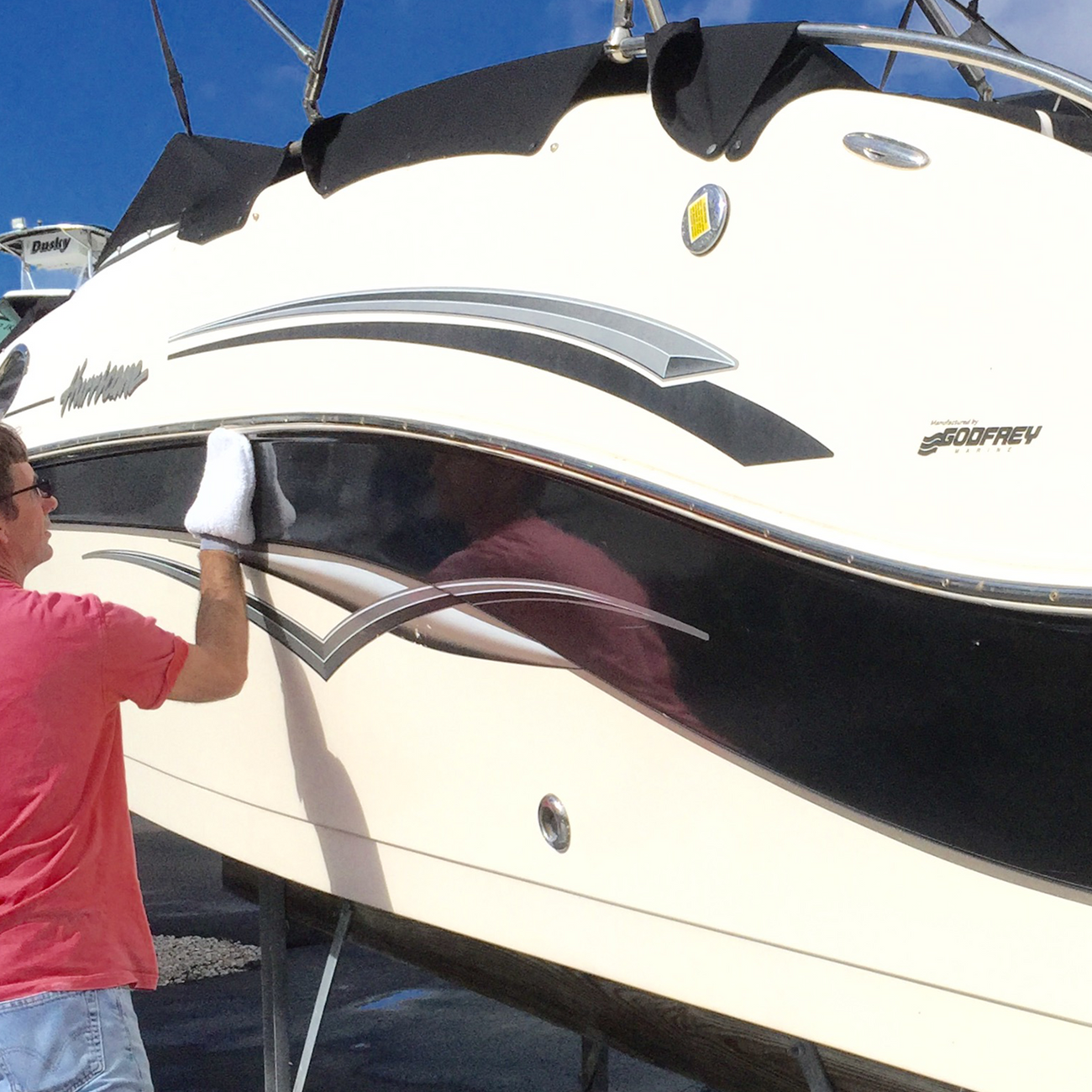 thumbnail image 2 of Poli Glow Poli Strip® Concentrated Stripper – For Boats & RVs (32 Oz) 2 of 3